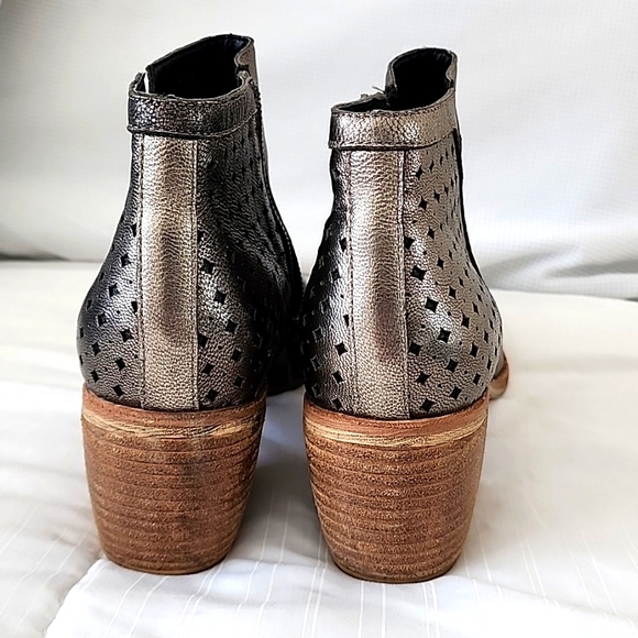 Western Style Booties - Picture 6 of 12